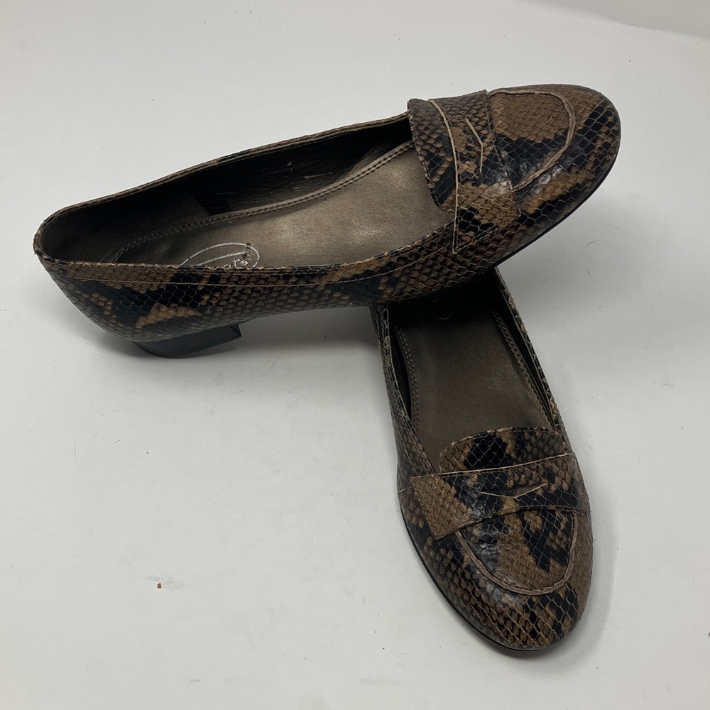 Talbots faux snake slip on loafers Samoan snake print leather Size 7.5B